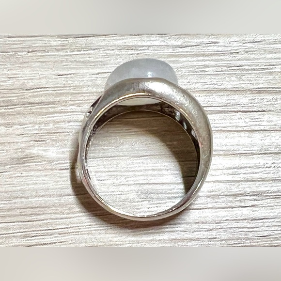 Vintage Badavici H.K. Sterling Silver Rainbow Moonstone Cabochon Ring, Size 7 - Picture 6 of 12